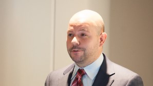 Dr. Alejandro Rauh-Hain