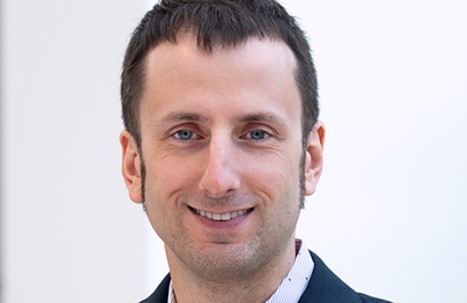 Dr. Christopher Manz