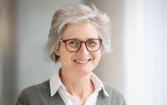 Dr. Claudia Kalla