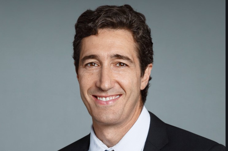Dr. Daniel Becker