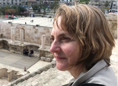 Dr. Elizabeth Davies