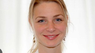Dr. Eva Ellebaek