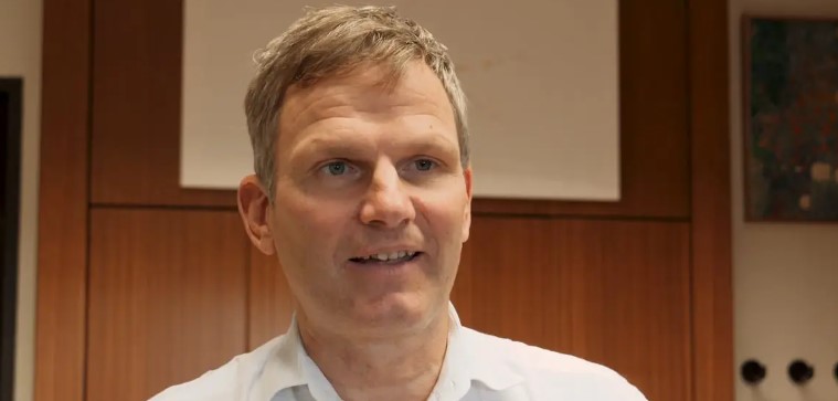Prof. Felix Keil