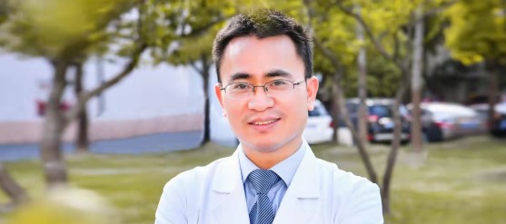 Prof. Hong-Hu Zhu