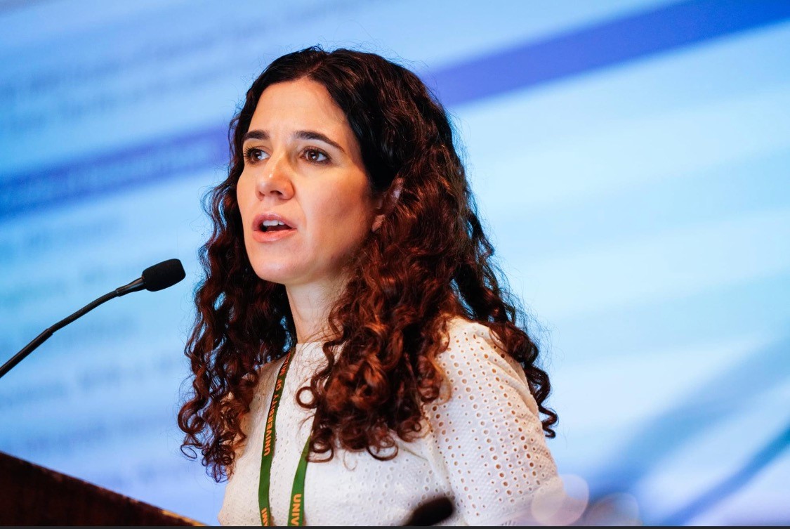 Dr. Macarena de la Fuente