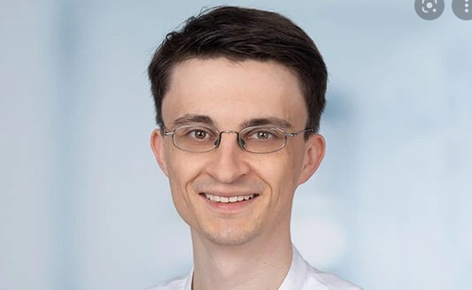 Dr. Matthias Schneider