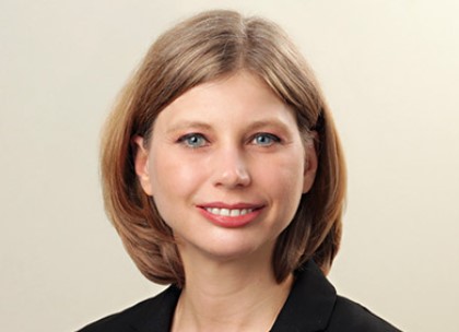 Dr. Nicole Schmitt