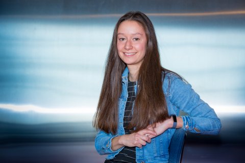 Dr. Roxanne Gal