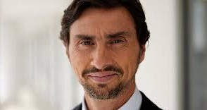Dr. Sebastian Fernandez-Bussy