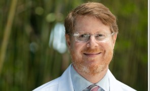 Dr. Stephen Freedland
