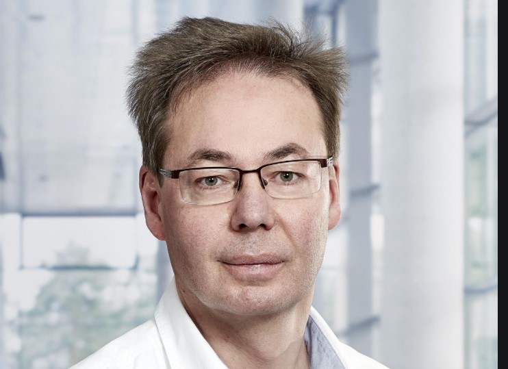 Dr. Thomas Friedl